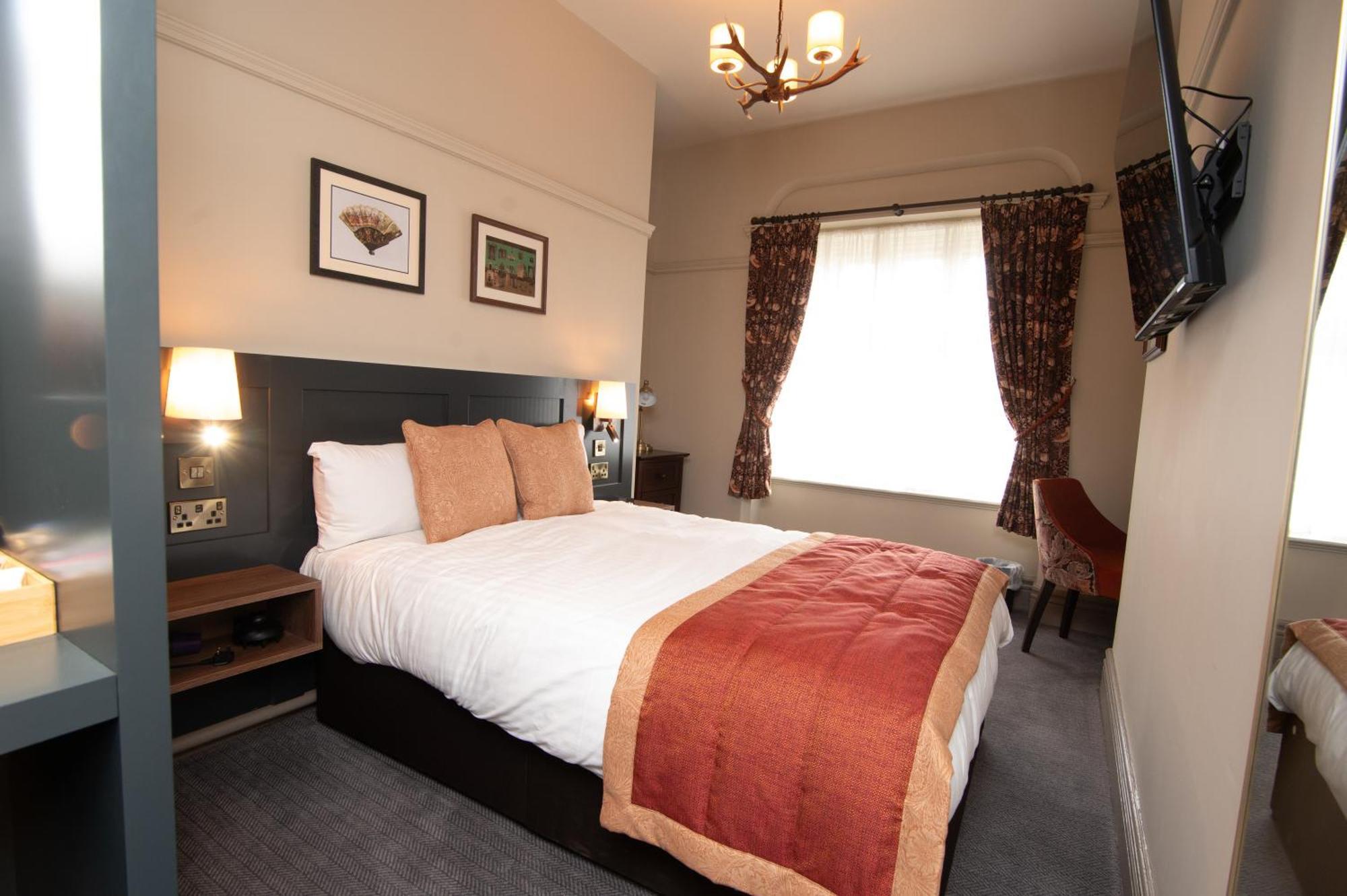 The Dukeries Lodge, Edwinstowe, Nottinghamshire 외부 사진