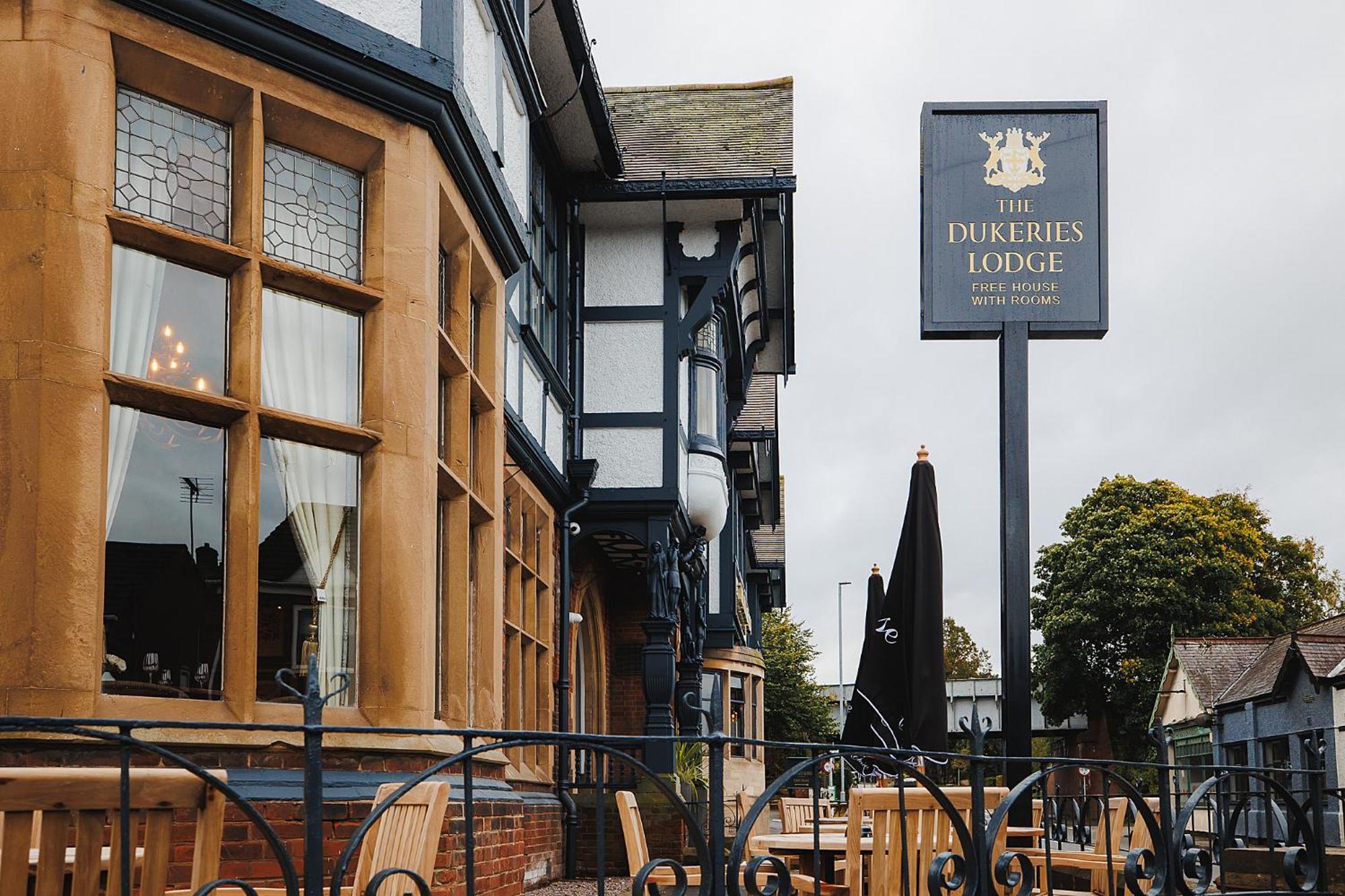 The Dukeries Lodge, Edwinstowe, Nottinghamshire 외부 사진